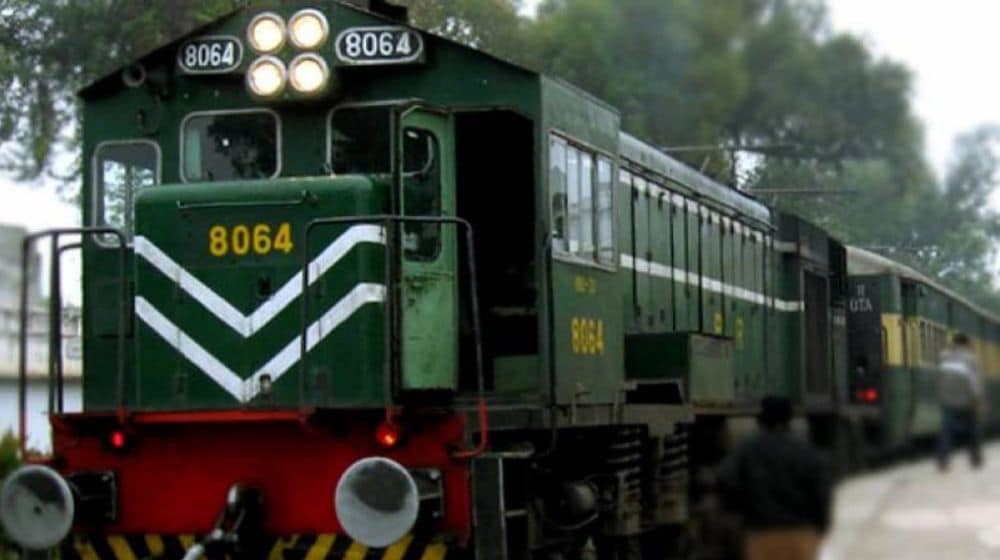 Pakistan Railways suspended in advance booking at several stations