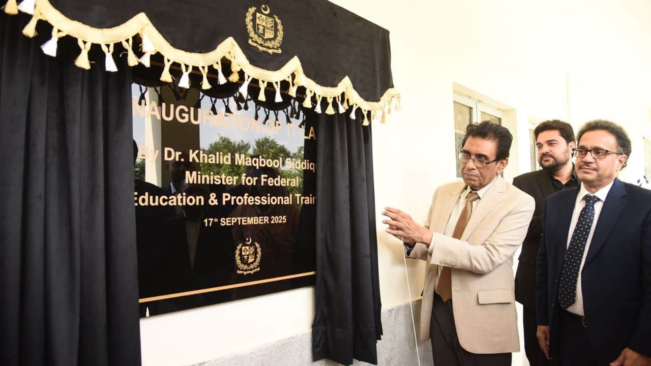 Fde Intaurates emplitzates of public schools-Sector with the support of zing support of zing support of the Badral Card
