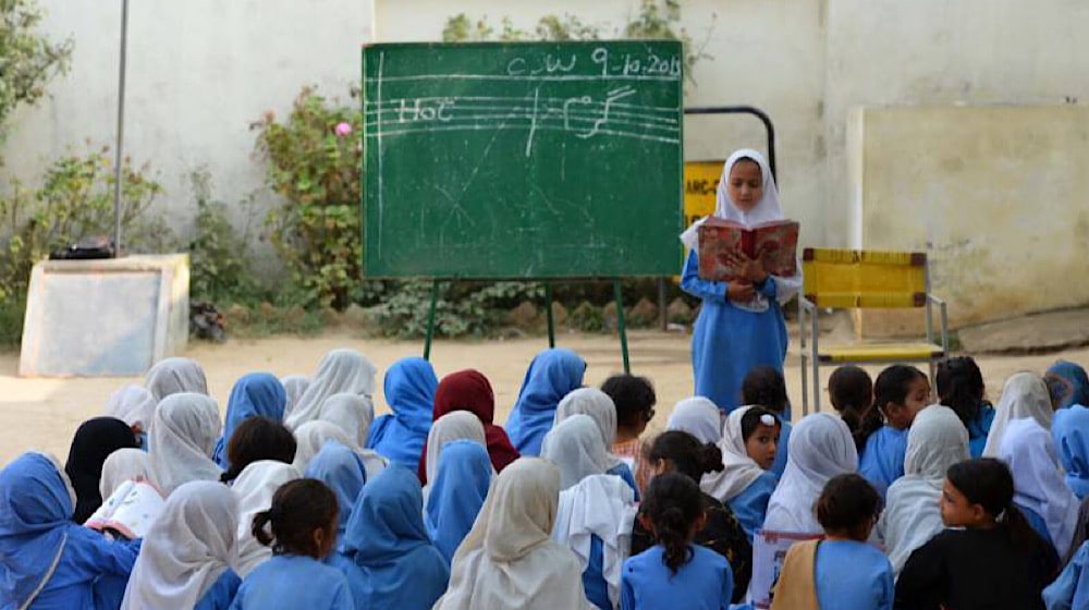38,000 schools in Punjab in the eye of the money due to teachers